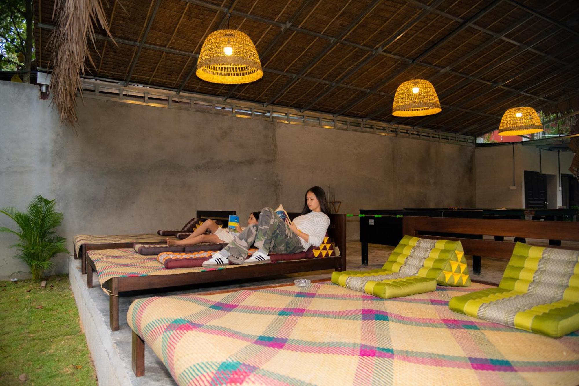 Banyan Tree Hostel Кампот Экстерьер фото