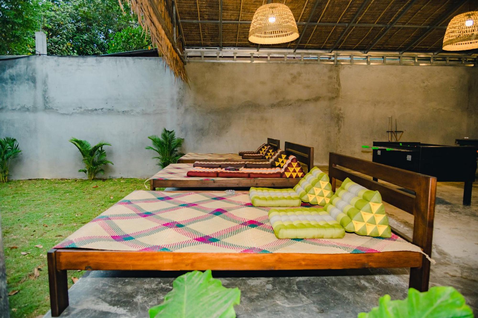 Banyan Tree Hostel Кампот Экстерьер фото