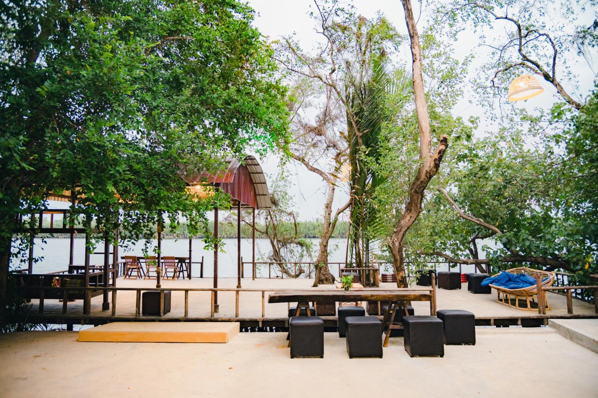Banyan Tree Hostel Кампот Экстерьер фото