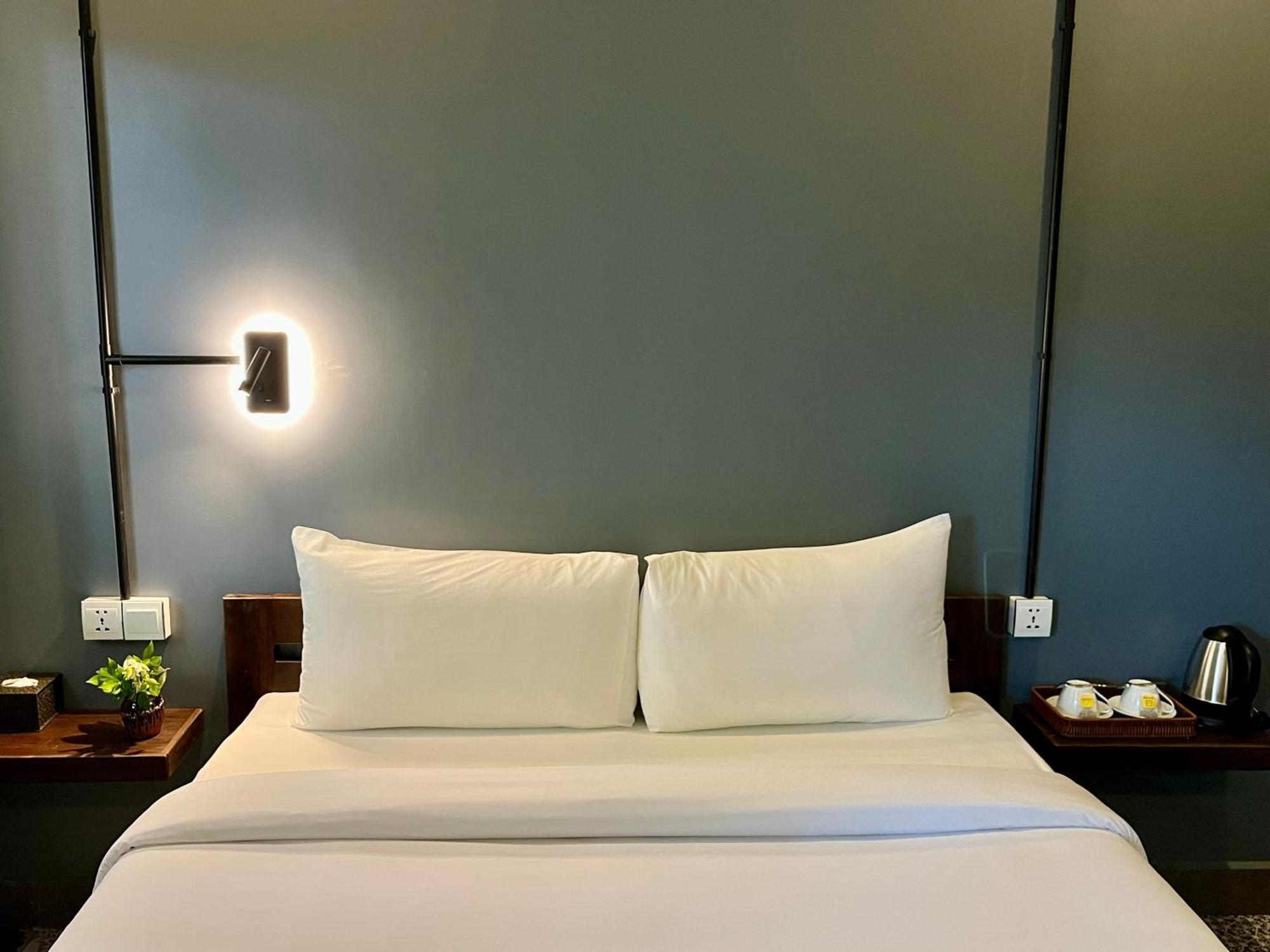 Banyan Tree Hostel Кампот Экстерьер фото