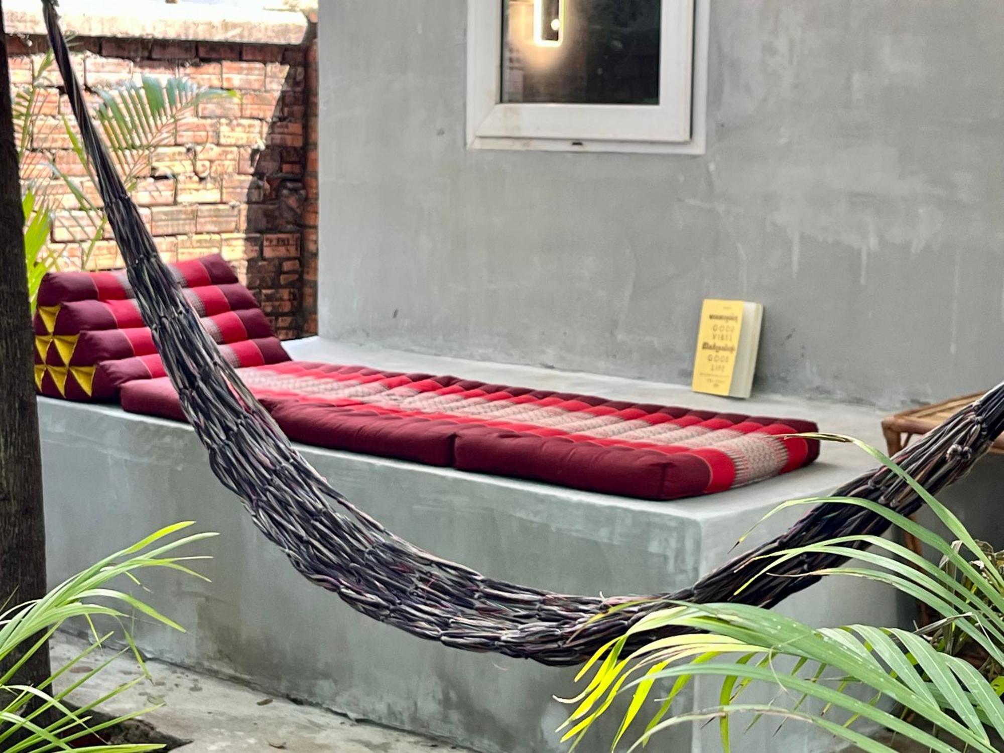 Banyan Tree Hostel Кампот Экстерьер фото