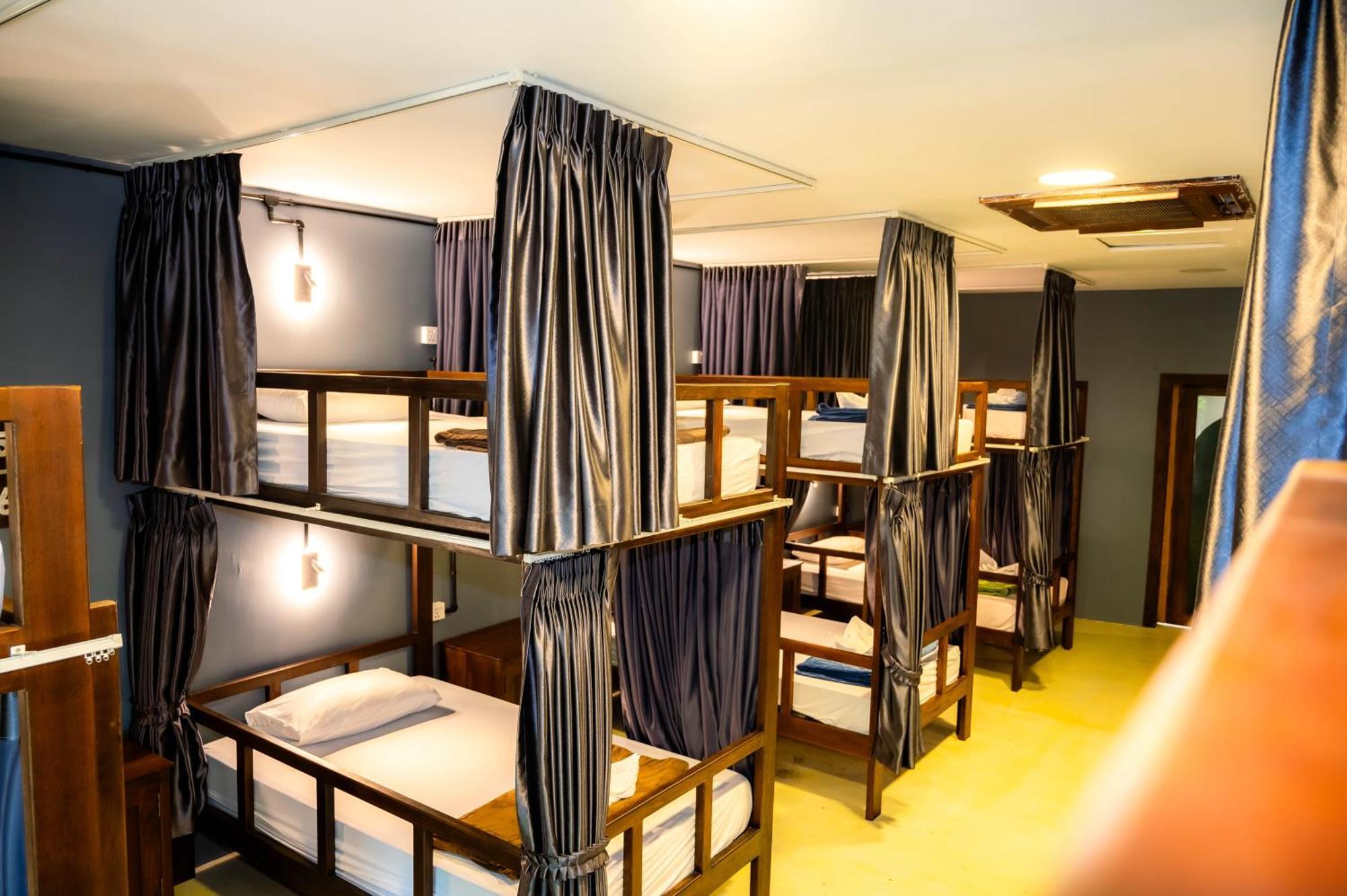 Banyan Tree Hostel Кампот Экстерьер фото