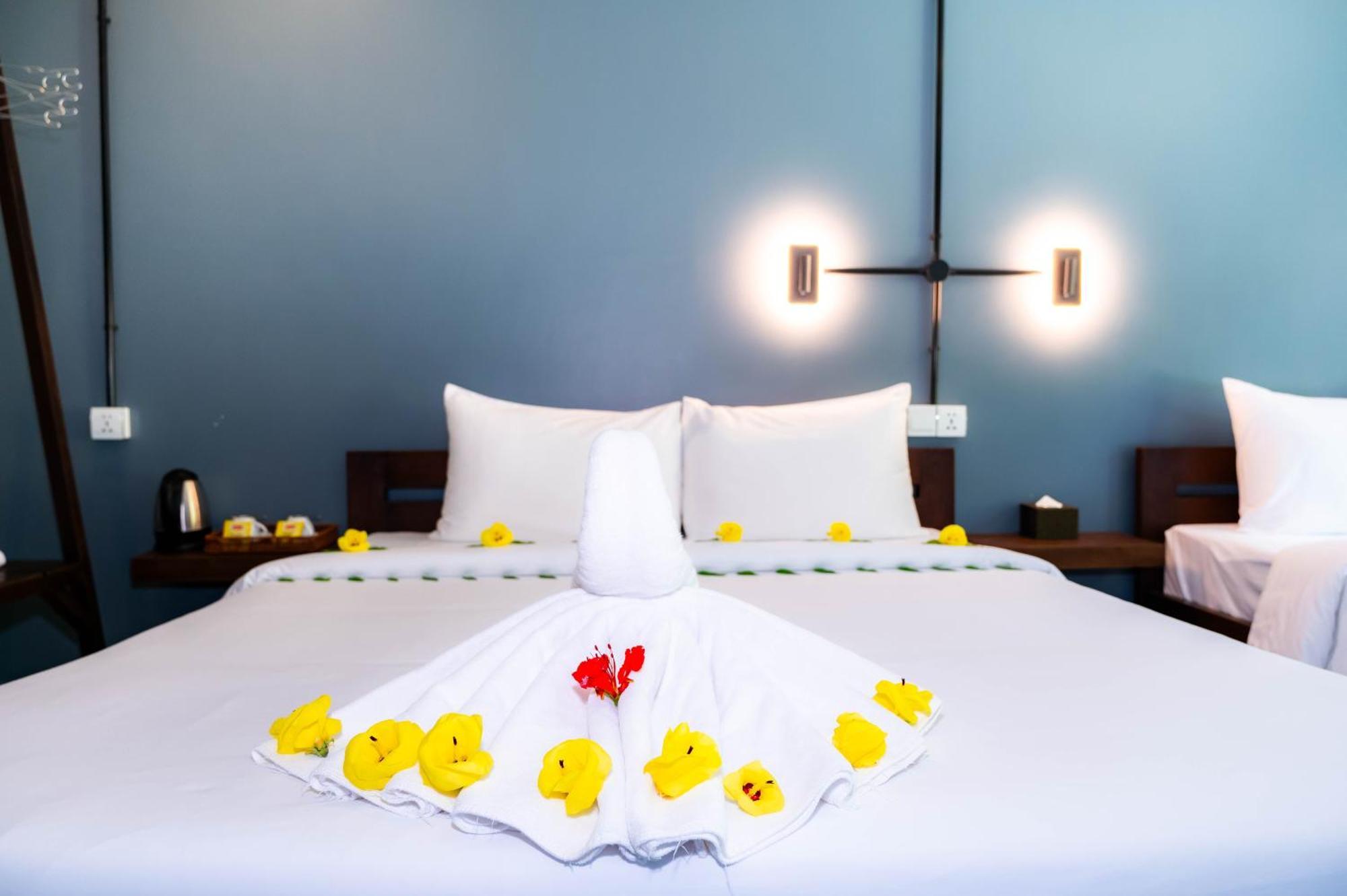 Banyan Tree Hostel Кампот Экстерьер фото