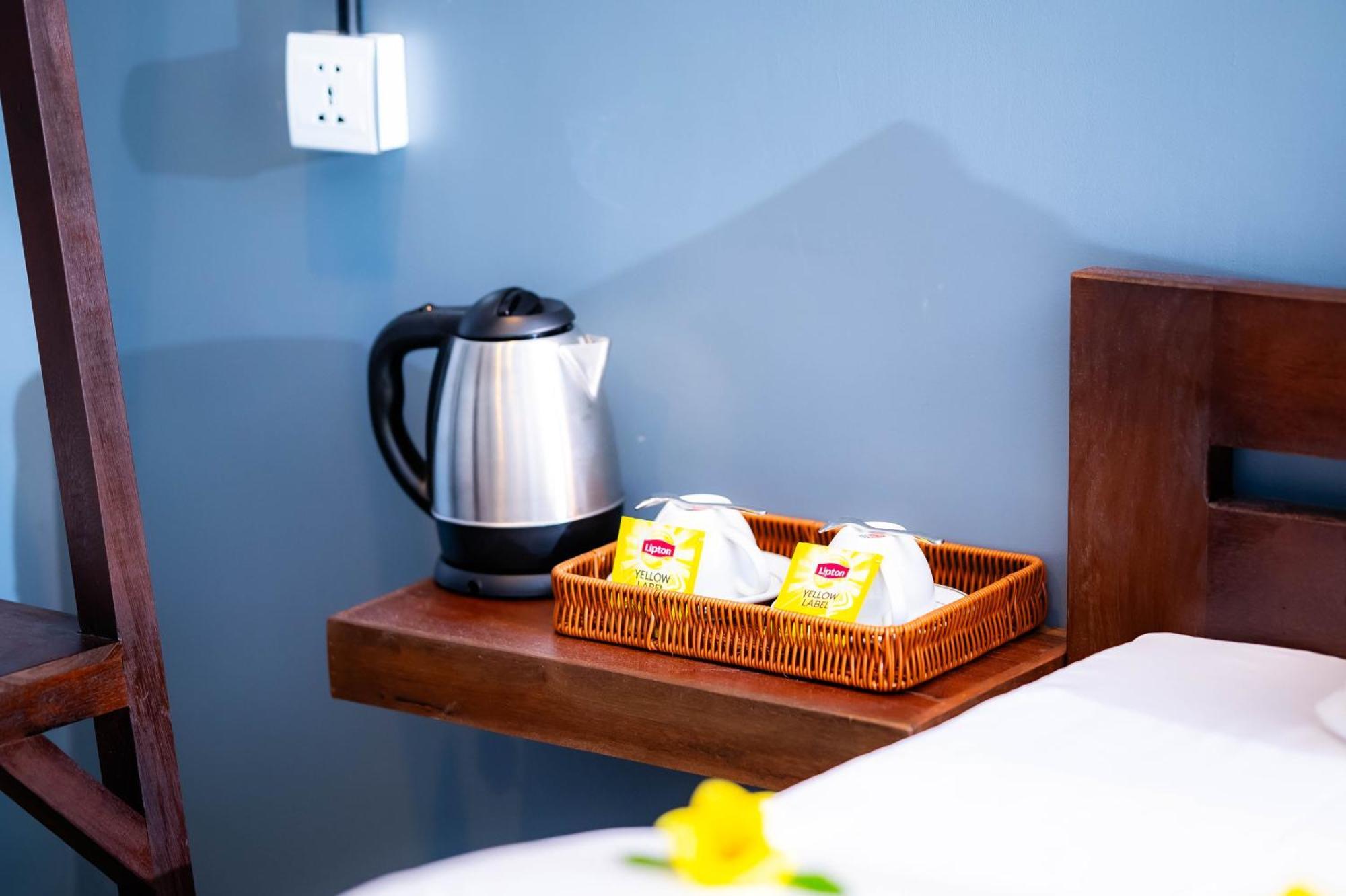 Banyan Tree Hostel Кампот Экстерьер фото