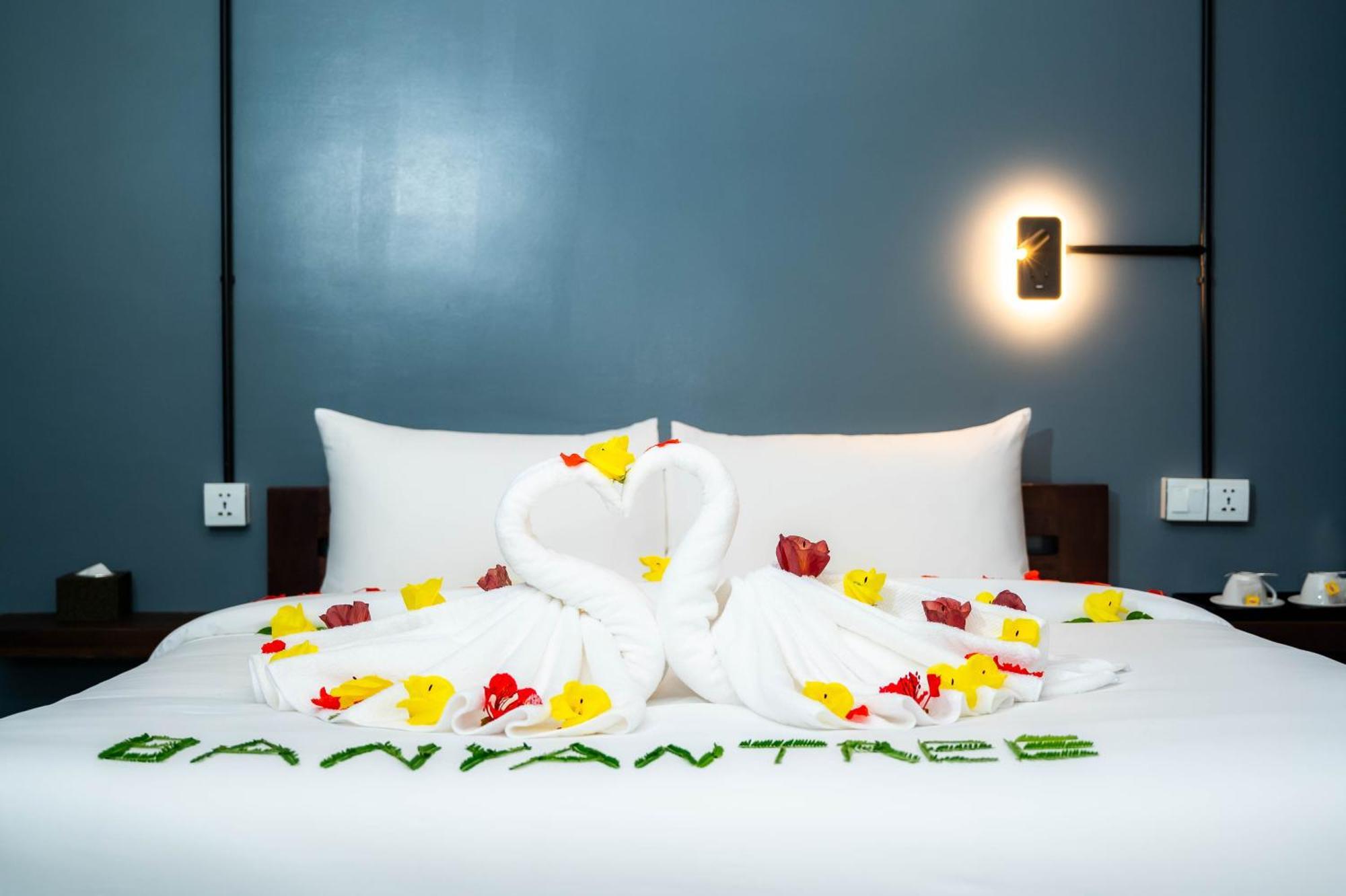 Banyan Tree Hostel Кампот Экстерьер фото
